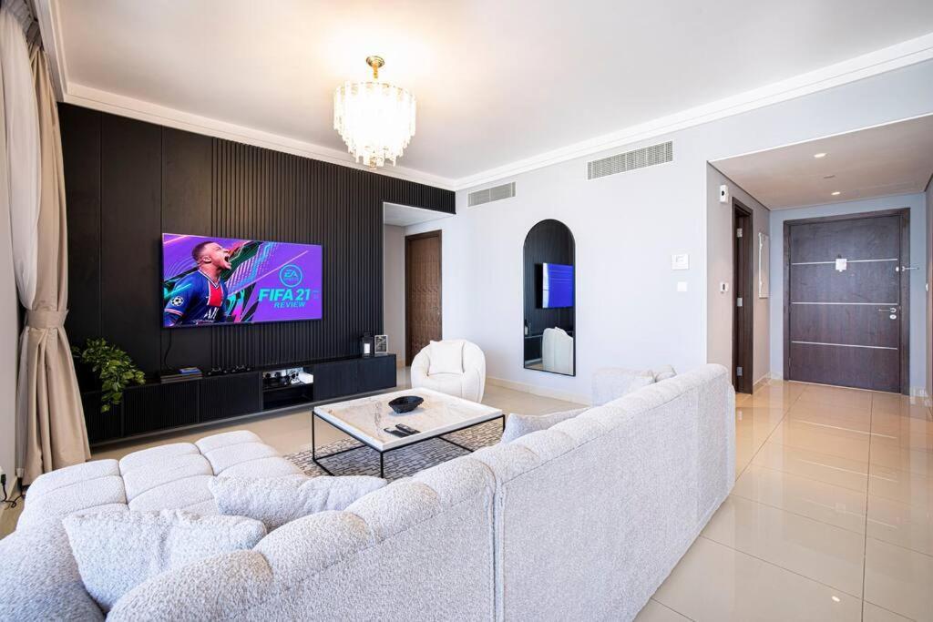Magnificent Brand New Lux 3br Burj & Fountain View Dubaï